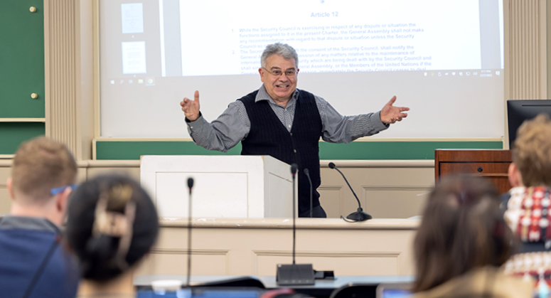 Professor José Alvarez teaches a class