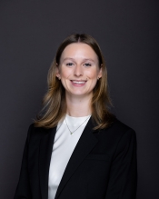 Anna Donlan headshot
