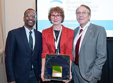 Dean Troy McKenzie ’00, Mary Rose Brusewitz, and Jay Grunin ’67